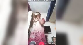 Gadis Amatir Tamil Kesenangan Karo Fingering Ing Kamera 11 min 20 sec