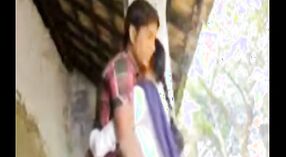 Bihari kız öğrenciler tutkulu açık karşılaşma 4 dakika 40 saniyelik