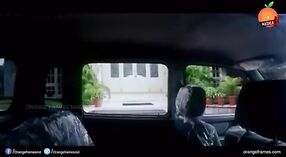 インドのポルノ映画でのデジドクターズの情熱的な出会い 3 分 00 秒