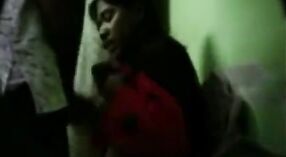 Potajemnie nagrane nagrania Indyjskiego nauczyciela i ucznia angażującego się w aktywność seksualną 3 / min 50 sec