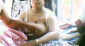 ساخنة الهندية أمي مع كبير الثدي الملذات ابنها 3 دقيقة 40 ثانية