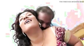 Зрелая индийская домохозяйка занимается сексом со своим пожилым боссом 2 минута 20 сек