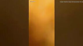সেক্সি ওডিয়া মেয়ে এবং তার প্রেমিকের মধ্যে একটি কামুক মুখোমুখি 2 মিন 20 সেকেন্ড