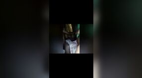 সেক্সি মালয়ালি মেয়ে অংশীদারের সাথে উত্সাহী প্রেমের পরে তার শরীর প্রদর্শন করে 1 মিন 20 সেকেন্ড