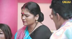 Indiase huisvrouwen krijgen nat en wild in korte film 42 min 20 sec