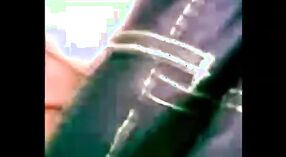 இறுக்கமான புண்டை கொண்ட ஒரு இளம் கிராமப் பெண்ணுடன் வெளிப்புற செக்ஸ் 4 நிமிடம் 00 நொடி