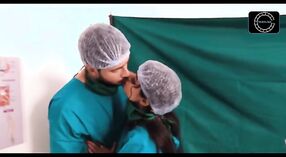 ملتهب لقاء مع مثير الهندي الطبيب في الفيلم الهندي 14 دقيقة 20 ثانية