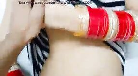 Gadis India remaja menikmati seks yang luar biasa dengan pacar (Divya Sood) 2 min 20 sec