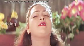 Gadis India seksi dalam video porno beruap 720p 6 min 20 sec