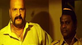 कामुक भारतीय बंधन दृश्य में एक कामुक बॉलीवुड फिल्म 6 मिन 20 एसईसी