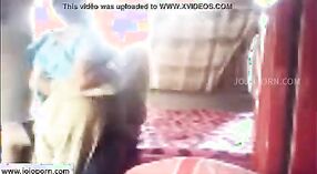 Istri NRI India dalam pertemuan beruap dengan kamera tersembunyi 2 min 00 sec