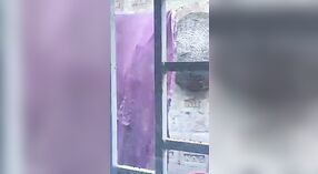 ಭಾರತೀಯ ಪ್ರಬುದ್ಧ ಆಂಟಿ ತನ್ನ ಸೀಳು ಮತ್ತು ಕೂದಲುರಹಿತ ಆರ್ಮ್ಪಿಟ್ಗಳನ್ನು ತೋರಿಸುತ್ತಾಳೆ 0 ನಿಮಿಷ 0 ಸೆಕೆಂಡು