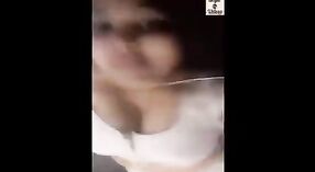 大乳房诱人的印度女孩诱人 5 敏 20 sec