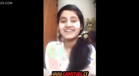 Indiano teen flaunts lei tette su webcam-Libero vista a camstube.cf 1 min 40 sec