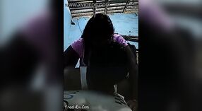 Desi aunty prende scopata difficile in lei camera da letto con Hindi audio 8 min 20 sec