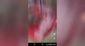 Tonton pertunjukan seks langsung dari pasangan pengantin baru di desa 3 min 10 sec