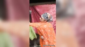 Un bain intime de filles bangladaises capturé en vidéo 3 minute 00 sec