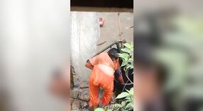 Un bain intime de filles bangladaises capturé en vidéo 1 minute 00 sec