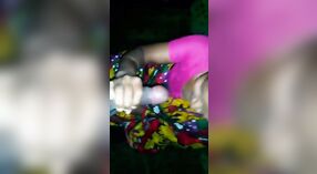 Une femme au foyer indienne se fait pilonner la chatte dans une vidéo torride 0 minute 0 sec