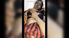 Vidéo de sexe amateur indienne du Sud disponible en téléchargement 1 minute 20 sec