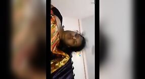 Video seks amatir India Selatan tersedia untuk diunduh 1 min 00 sec