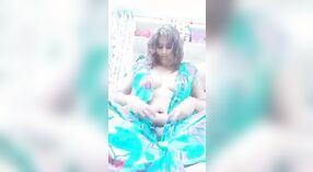 Video Swathi Naidu MMS paling anyar kanggo kesenengan: cahya payudara lan liya-liyane 2 min 20 sec