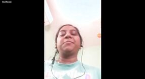 Wanita India enom nggawe video mudo krasan 2 min 20 sec