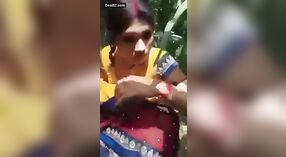 Ama de casa de la aldea india tiene sexo rápido en la granja 0 mín. 40 sec