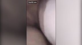 Indiano ragazza rivela lei vagina durante un video chat 1 min 10 sec