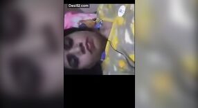 インドの女の子は、ビデオチャット中に膣を明らかにします 4 分 30 秒