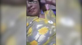 Chica india revela su vagina durante un video chat 7 mín. 00 sec