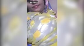 Indian girl reveals her vagina during a video chat 8 min 40 sec