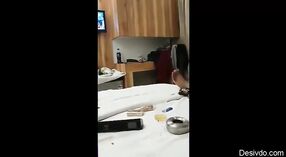 Locales indios tienen sexo grupal en la habitación del hotel 3 mín. 10 sec