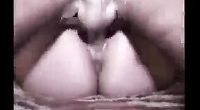 Amateur Indiase wifes steamy hardcore seks gevangen op Verborgen camera 7 min 20 sec