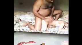 Bihari dì Bhojpuri thợ sửa ống nước được nghịch ngợm trong MỚI XXXBF video 4 tối thiểu 40 sn