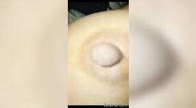 Desi vrouw enjoys intense geslachtsgemeenschap met haar man in een nieuw Indisch clip 2 min 40 sec