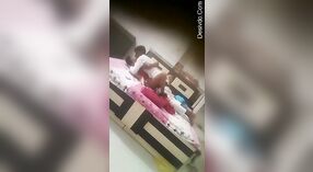 Pertemuan romantis lan jinis hasrat ing kamar hotel kanthi pacangan India (video anyar) 0 min 0 sec