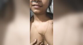 Nuevo video de impresionante y encantadora niña india en la colección RedBra 5 mín. 20 sec