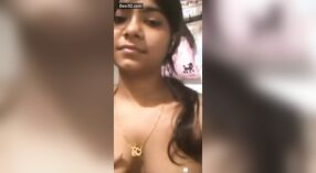 Nuevo video de impresionante y encantadora niña india en la colección RedBra 7 mín. 20 sec