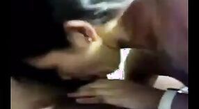 Desi College Girl saka Assam kejiret ing Skandal Sex Hardcore 1 min 10 sec