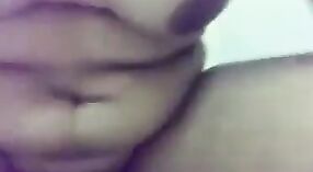 Desi aunty với bộ ngực lớn thích cưỡi ngựa 0 tối thiểu 30 sn