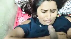 Desi Belle Swathi Naidu用口交取悦她的男朋友 5 敏 20 sec