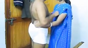 Desi saris i chudai: gorące wideo z popularnej strony porno 0 / min 0 sec