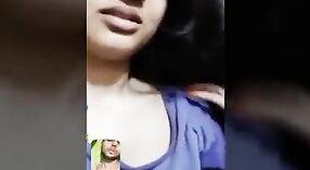 Chica adolescente con grandes tetas de Bangalore en un video de sexo caliente 0 mín. 0 sec