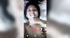 Prachtige Indiase Vrouw toont zichzelf op video chat 3 min 50 sec