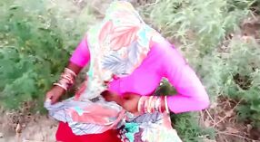 Country village aunty exposes haar naakte lichaam outdoors 4 min 00 sec