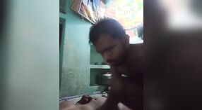 Ama de casa india de pueblo teniendo sexo con su padre anciano 1 mín. 40 sec