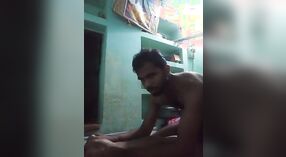 Ama de casa india de pueblo teniendo sexo con su padre anciano 2 mín. 20 sec