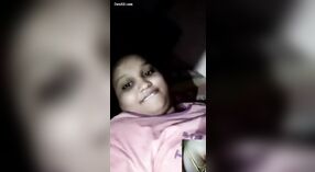 Indiase meisje exposing haar borsten en vagina op webcam 4 min 20 sec