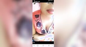 Neha, una ama de casa india caliente, realiza un espectáculo de tango en vivo 0 mín. 0 sec